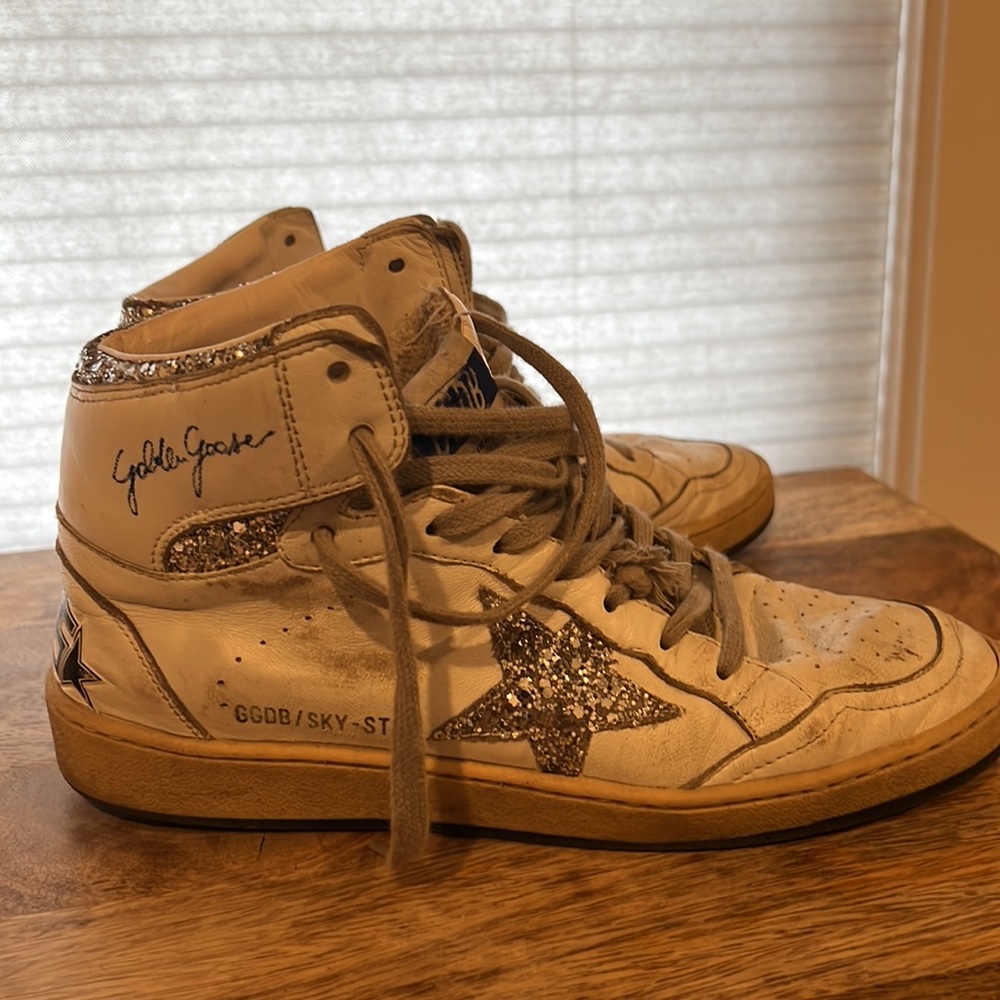 GOLDEN GOOSE SIZE 38 AUTHENTIC